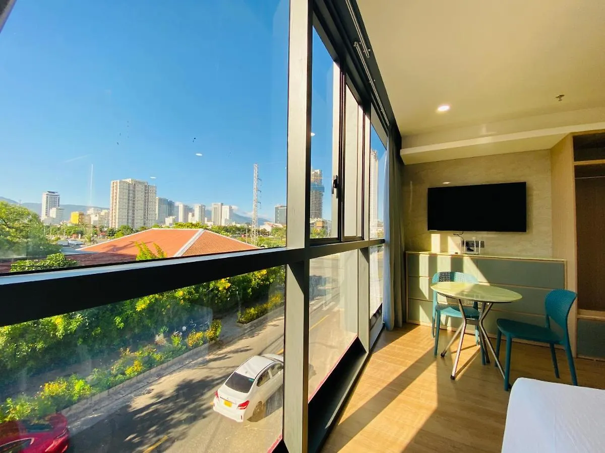 Nam Hotel & Residences Da Nang 3*,