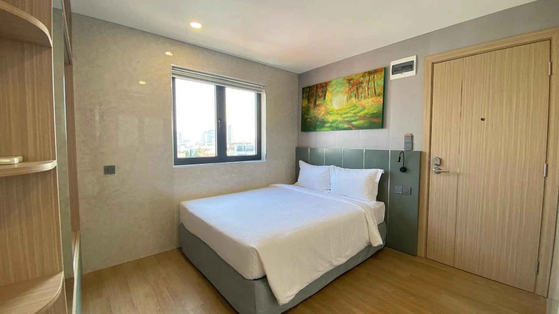 Nam Hotel & Residences Da Nang 3*,