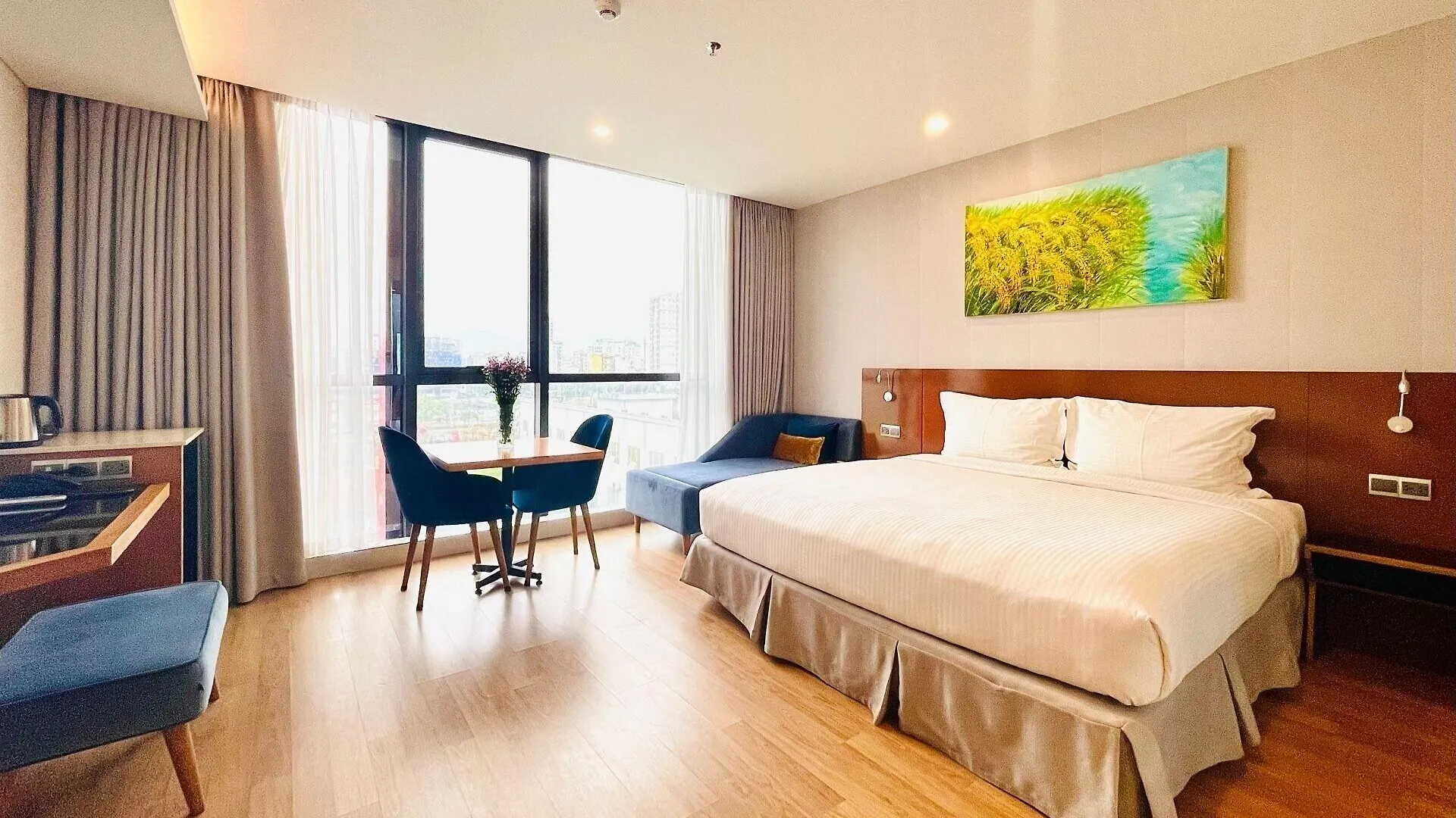 Nam Hotel & Residences Da Nang 3*,