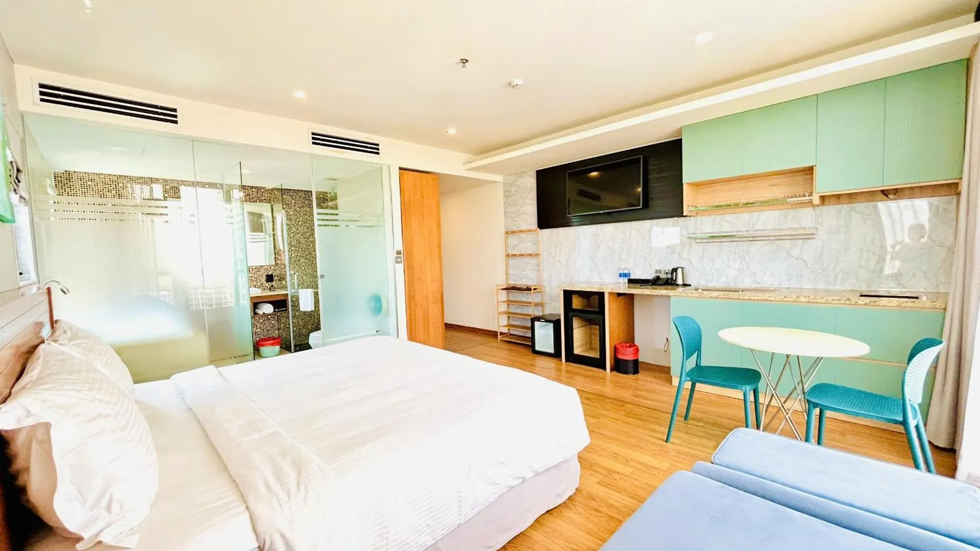 Nam Hotel & Residences Da Nang 3*,  Vietnam
